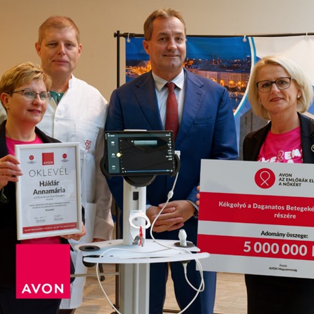 Adományátadás az Országos Onkológiai Intézet Alapítványa részére